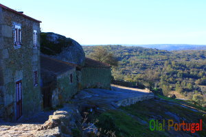 ポルトガルの岩の家：カステロ・ボン（Ola! Portugal)