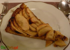 ポルトガルのお菓子：リンゴのタルト Tarte de maca