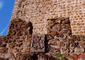 マルタ騎士団の紋章の残る古城
